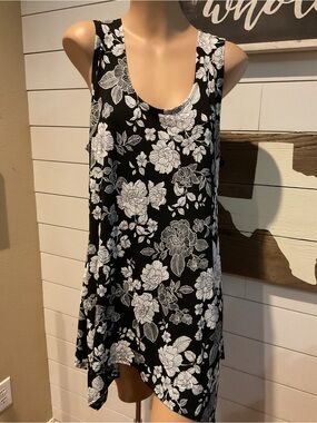 Jostar Sleeveless Travel Knit Tunic Dress Black White Textured Flowers Small NWT
